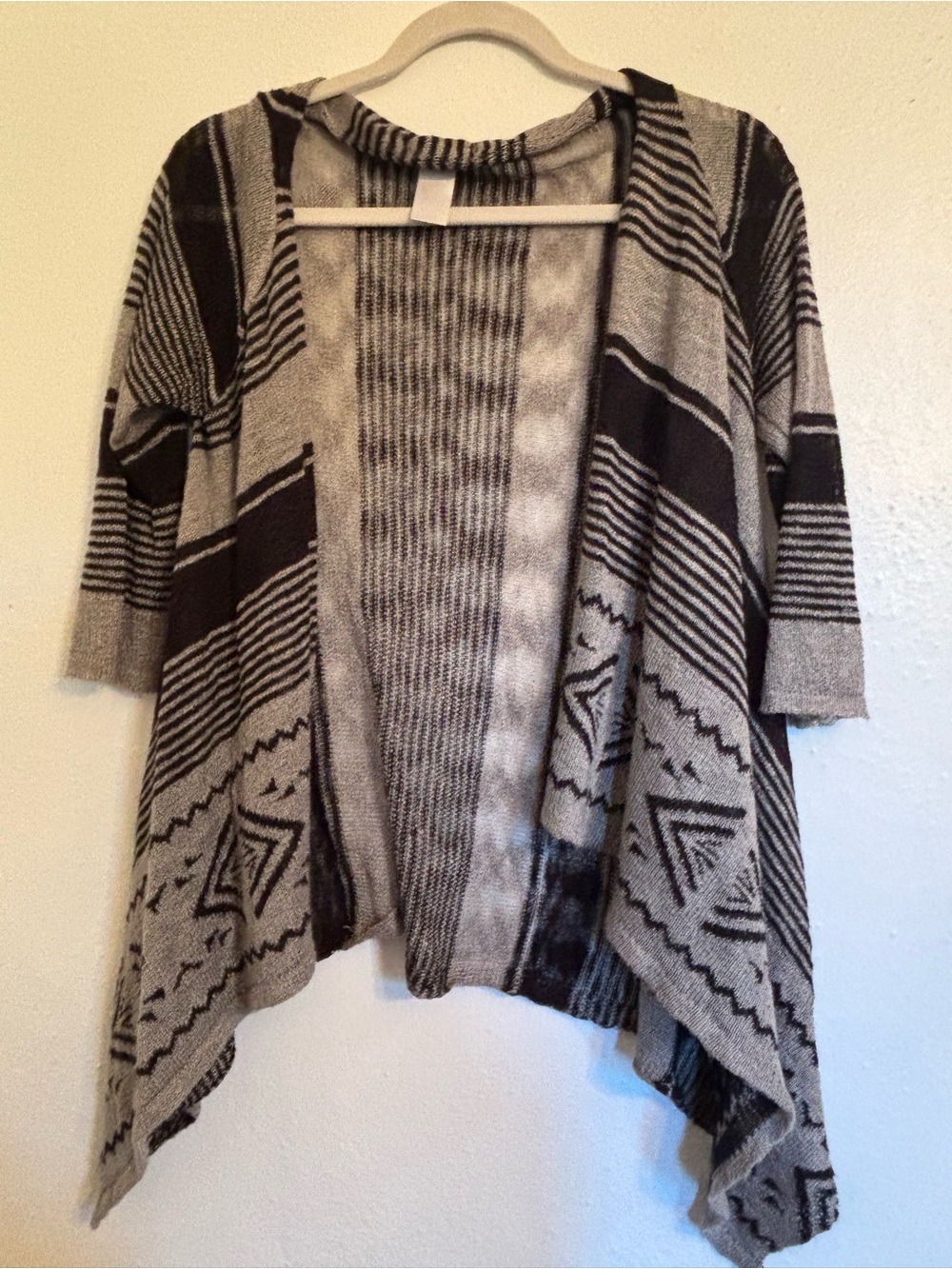 Open-Front Aztec Pattern Women's Sweater Cardigan - Black & gray Maurices’s